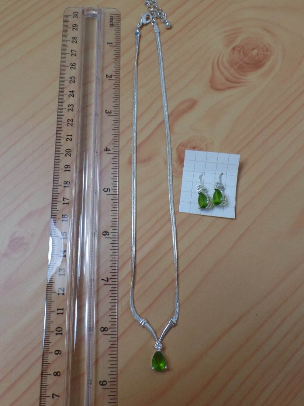 VTG Avon Faux Pear-Cut Peridot Necklace and Pierced Earrings
